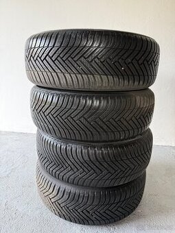 Celoroční pneu Hankook 215 60 R 16