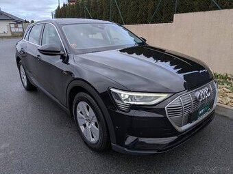 AUDI E-TRON 50 QUATTRO 71kWh VZDUCH ZÁRUKA DPH SOH 90.5%