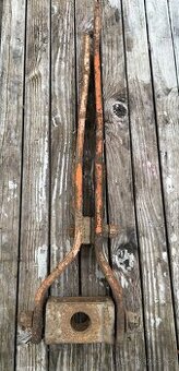 Spodní nakladačový závěs Zetor