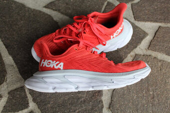 Běžecké boty Hoka Clifton vel. 38