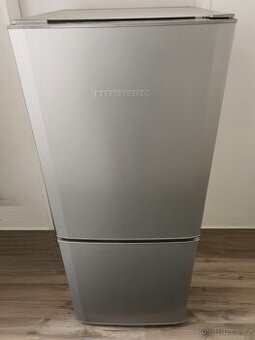 lednice LIEBHERR  A+ s mrazákem dole