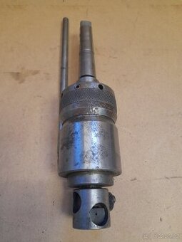 Reverzní závitořezné hlavy