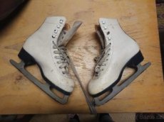 Prodám dívčí brusle