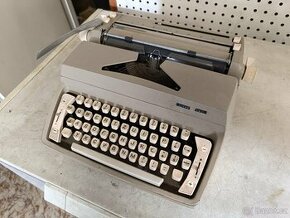 Psací stroj CONSUL