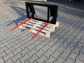 Vidle na balíky (hnůj) na smykový nakladač Bobcat