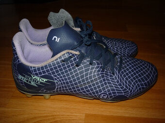 Kopačky Kipsta vel 37, stélka 24cm nadoraz