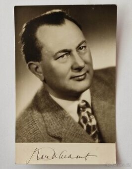 AUTOGRAM NA FOTOGRAFII KAREL VALDAUF-HUDEBNÍK