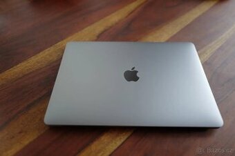 Prodám MacBook Air M1 (2020) – 8GB / 256GB