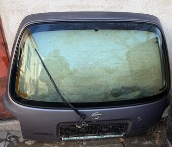 Prodám páté zadní dveře Nissan Micra k11