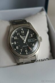 Seiko 5 Sports SRPG27 Field Watch Automat hodinky