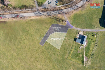 Prodej pozemku k bydlení, 694 m², Strašice