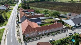 Vlkoš - Rodinný dům se dvěma byty 4 km od Kyjova - 168m2 - 1