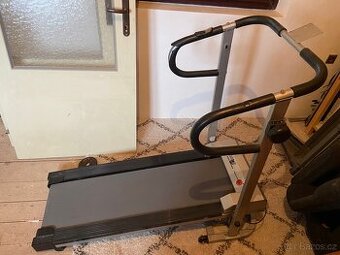 Běžecký pás mechanický