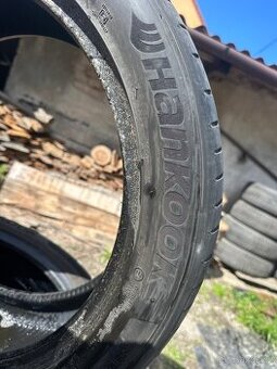Pneu Hankook 245/45/ZR19