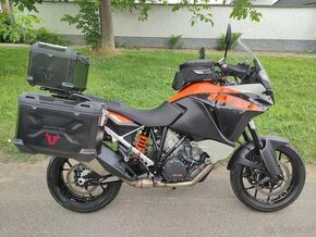 KTM 1050 Adventure - 1