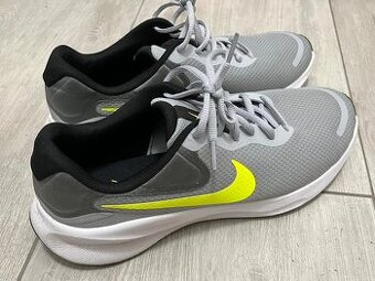 Pánské běžecké tenisky NIKE
