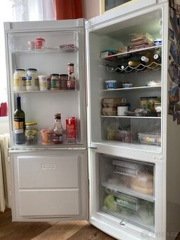 Lednice Electrolux 1000,-