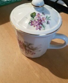 Čínské porcelánové hrnečky . Sbirka, jiz nevyuzite. Moznost
