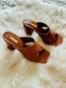 Dámské pantofle PRIMARK