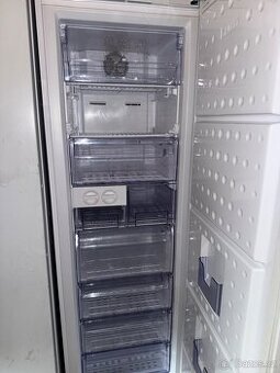 Prodám mrazák BEKO 260L šuplíkový