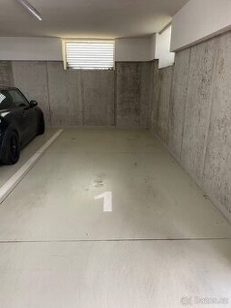 Prodej garážového / parkovacího stání, Praha 5