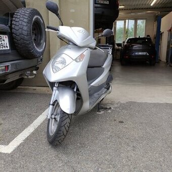 Honda dylan 125