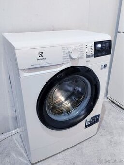 Pračka Electrolux 1-6 kg, 1200 ot./min