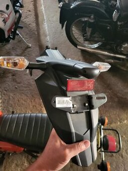 Kawasaki Z800-držák zadní SPZ vč blinkrů