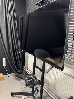 TV pojizdný stojan AlzaErgo TV Cart TC310B Essential 37"-70