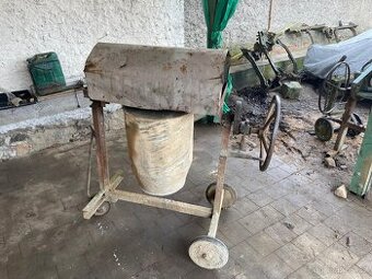 stavební míchačka