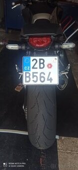 Honda cb 1000r držák spz