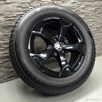 17" Originál Audi Q3 Kodiaq Tiguan 5x112 zimní pneu 6-7m