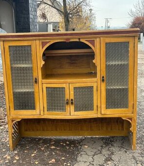 Prodám starožitný příborník