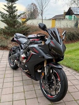 HONDA CBR 650R 2019 (V TP 35kw, jinak plně otevřena)