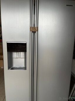 Americká lednice na opravu-za odvoz.