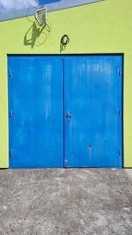 POSLEDNI plechové vrata s rámem, zateplená