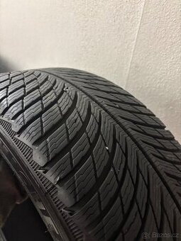 255/45 18 Michelin zimní