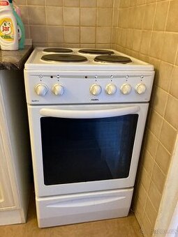 Prodám elektrický sporák