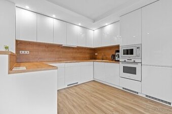 PRODEJ RD PAŠOVICE - 1