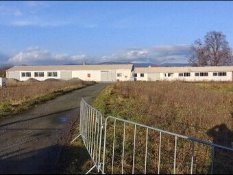 Prodej pronájem haly s pozemkem 15000m2
