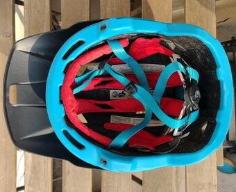 Helma UVEX Jakkyl HDE