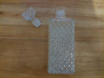 Retro stará sklenice či karafa na whisky whiskey koňak rum