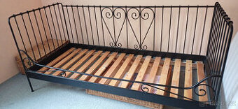 Kovová postel z IKEI