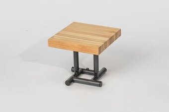 Prodám malý stolek, stoličku z recyklovaných materiálů