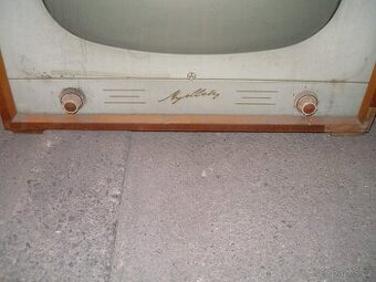 Koupím retro televizi Tesla Strašnice 4104U