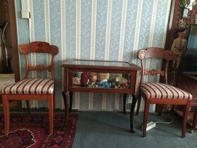 starožitný nábytek