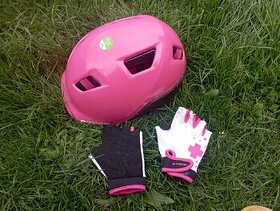Dívčí cyklo helma a rukavice