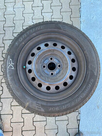 TOYOTA Corolla - zimní pneu 195/60 R15