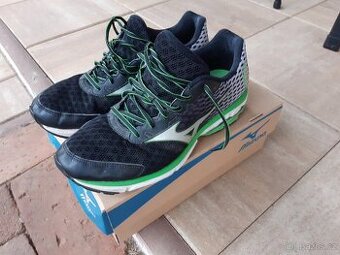 Prodám běžecké boty MIZUNO vel. 44