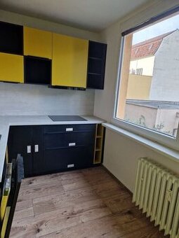 Pronájem zrekonstruovaného bytu 2+1L , Děčín, ul. Pohraniční